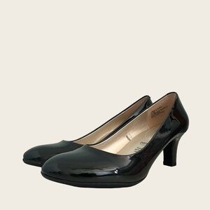 East 5th Yasmin Black Flex Form Vegan Patent Leather Kitten Heels